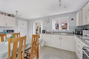 Kitchen/Diner- click for photo gallery